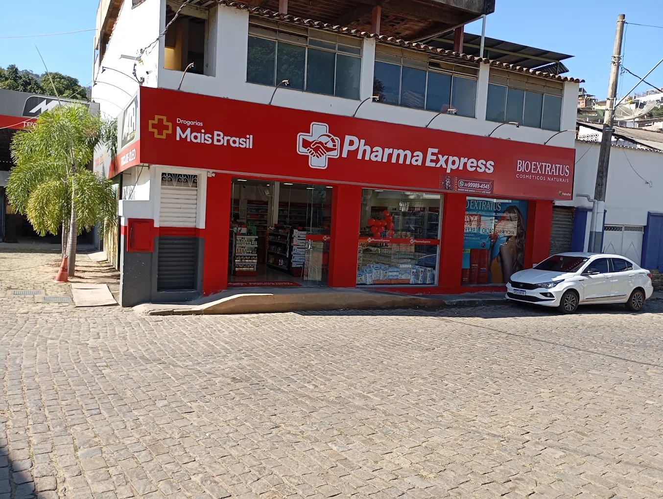 Fachada da Pharma Express em Carangola